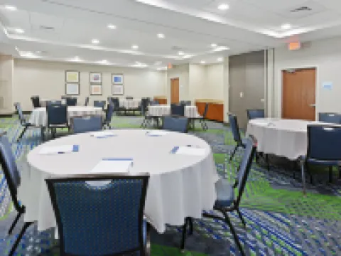 Holiday Inn Express & Suites CULPEPER by IHG Hotels in Culpeper