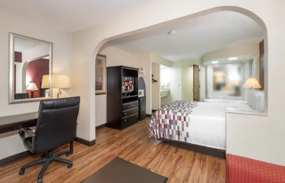 牛津紅頂套房酒店