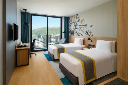 Holiday Inn & Suites Siracha Laemchabang