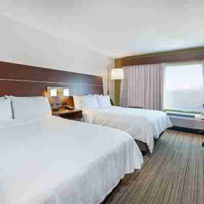 Holiday Inn Express & Suites Tulsa Northeast - Owasso Rooms