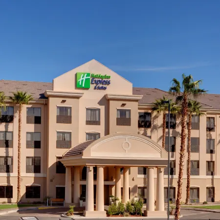 Holiday Inn Express & Suites YUMA by IHG