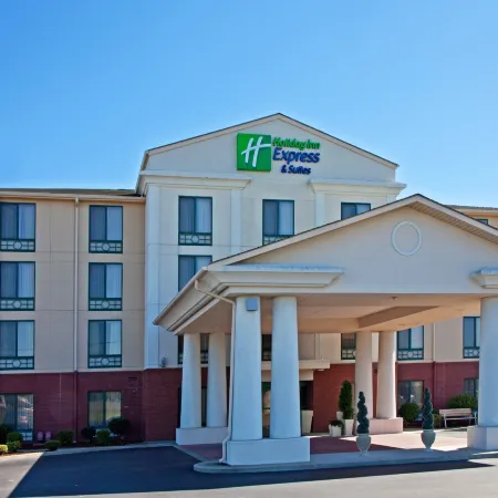 Holiday Inn Express & Suites MURRAY by IHG