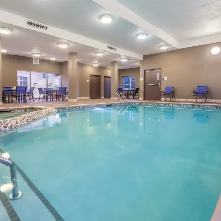 Holiday Inn Express & Suites EAU CLAIRE NORTH by IHG