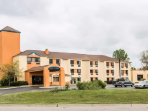Days Inn by Wyndham Flint / Bishop International Airport Hotels in Flint