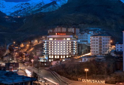 라마다 바이 윈덤 귀뮈샤네