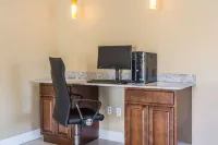 Econo Lodge Inn & Suites North Little Rock Near Riverfront