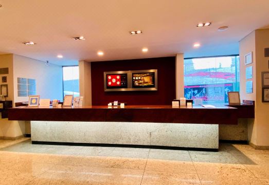 엑세 알라메다 내부 전경