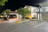Quality Inn & Suites Tuscaloosa Near University - parking