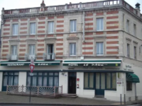 Logis Hotel le Parc Hotels in Moulins