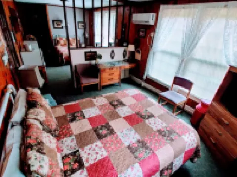 Smoky Falls Lodge Hotels in Maggie Valley