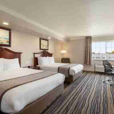 Days Inn by Wyndham Eureka CA Rooms