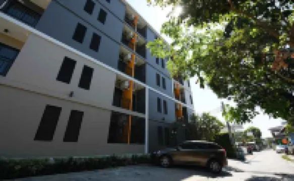 スリープ ホテル バンコク Kesinee Housing周辺のホテル