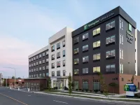 Holiday Inn Express & Suites LITTLE ROCK DOWNTOWN by IHG Hotels near Arkansas State Capitol