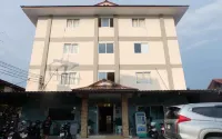 Don Khun Wang Mansion 2 Hotels in Phanat Nikhom District