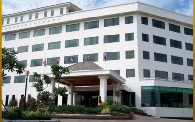 Sri U-Thong Grand Hotel Hotels near Banharn-Jamsai Tower