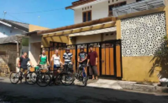 Maqmil homestay & kost putri syariah 普蘭巴南廟（Prambanan Temple）附近的飯店