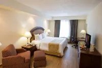 Best Western Plus Monterrey Colon Hotels in Монтерей