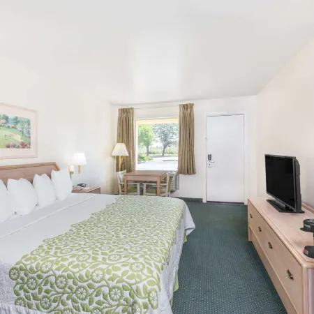 Days Inn by Wyndham Deming