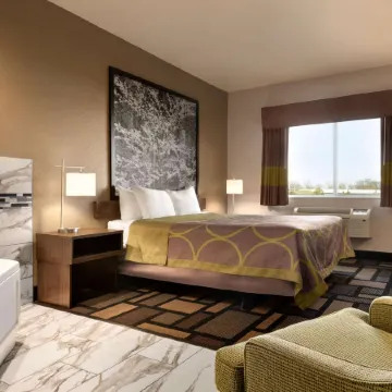 Super 8 by Wyndham Akron S/Green/Uniontown Oh