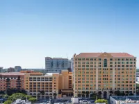 科勒爾蓋布爾斯-科洛納德飯店-傲途格精選 Frost School Of Music附近的飯店