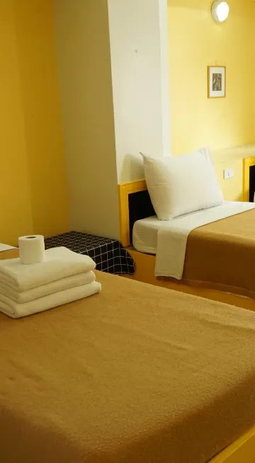 ห้องพักสำหรับสามท่าน พร้อมห้องน้ำรวม