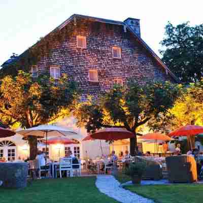 Der Schlosswirt zu Anif - Biedermeierhotel Und Restaurant Hotel Exterior