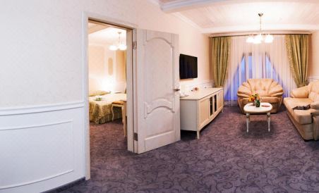 Hotel Raigond - Housity