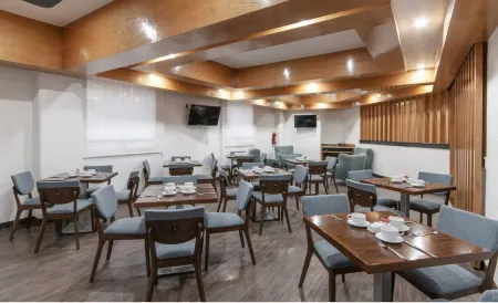 Hotel San Lucas Отели рядом с достопримечательностью «Музей карикатур»