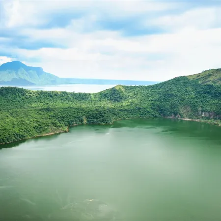JT Tagaytay Suites Отели рядом с достопримечательностью «Парк развлечений Sky Ranch»
