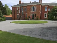 The Dower House Apartments Hoteles cerca de North Ings Farm Museum