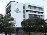 德瓦拉瓦塔達爾瓦德 Dharwad Regional Science Center附近的飯店