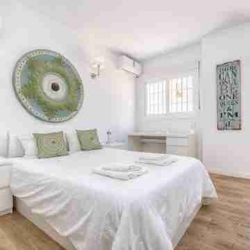 Cervantes Apartment in Malaga by Solaga Holiday Homes Rooms
