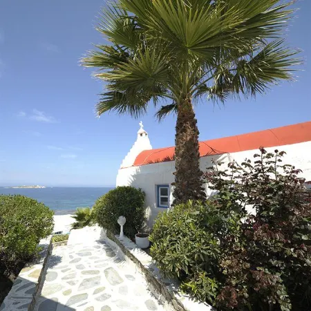 Mykonos Beach Hotel Отели рядом с достопримечательностью «Пляж Капари»