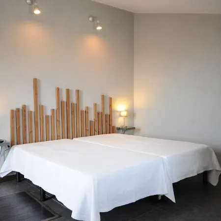 Lost & Found - Guesthouse & Suites