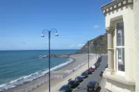 The Glengower - Sea View