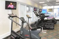 Adventurer Oceanfront Inn - Fitnessstudio