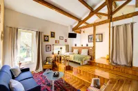 Mas d'Auseu Hotels in Plan-d'Orgon