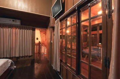 The History Cafe' & Guesthouse Hotels in 