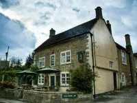 Neeld Arms Hotel a Badminton