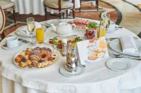 Savoy Hotel - 조식 운영
