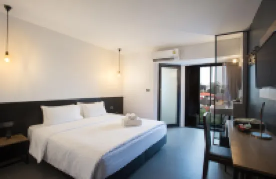 โรงแรม 9.5