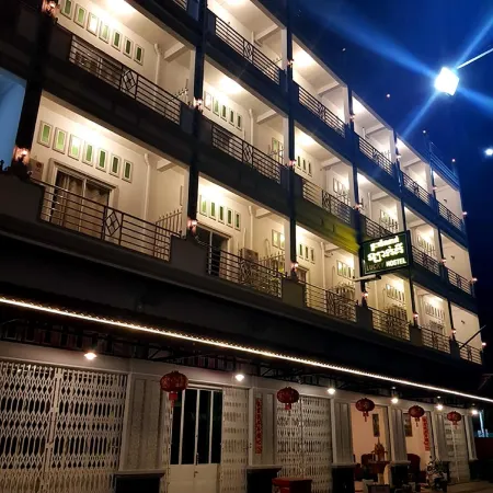 Lucky Hostel