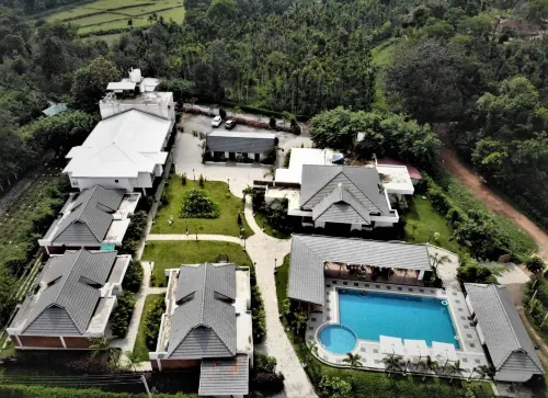 The Yellow Bamboo Resort & Spa Hotels in Badagarakeri