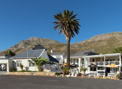 Boulders Beach Hotel, Cafe and Curio Shop