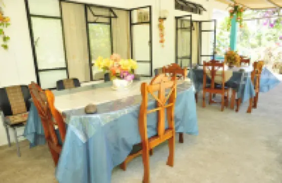 シェ ロナルド ゲスト ハウス ロドリゲス島のホテル