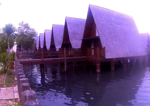 Seaview Cottage Cirebon Waterland Hotels in Lemahwungkuk