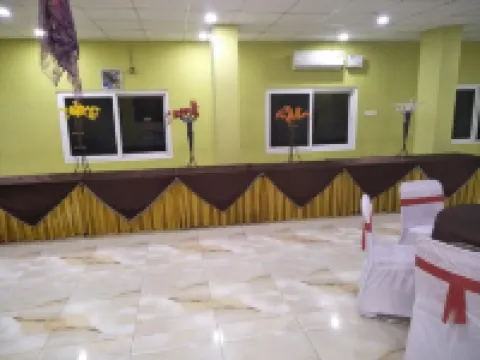 Sun n Star Hotel di Satna