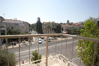 The Colony Hotel - Scenic