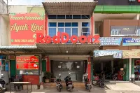 RedDoorz Near Plaza Botania 1 Batam Hotels in Batam Kota