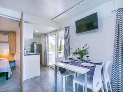 Adria Home (Gdo203)